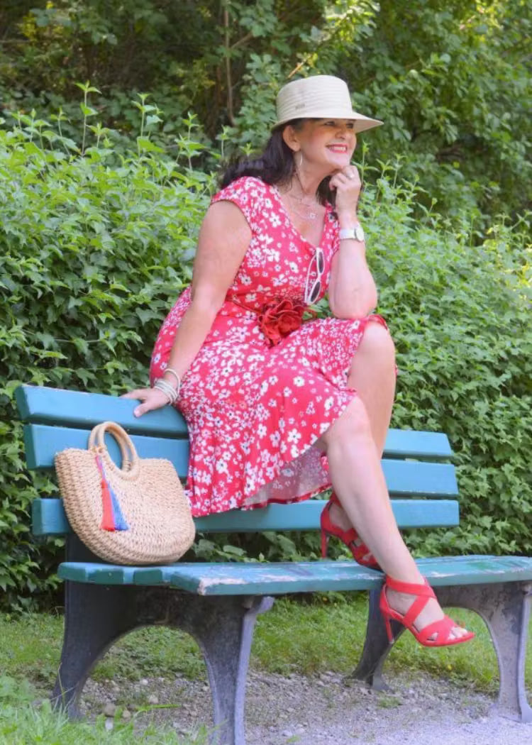 <p>HEAR IT FROM THOSE WHO WEAR MIRELLE & COLE</p>