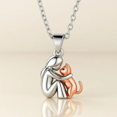 Mirelle & Cole - Cat-Shaped Pendant Necklace